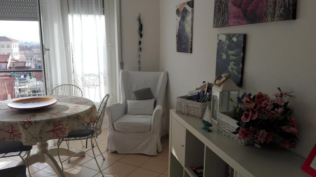 Appartamento Bellavista Con Parking Privato, A Un Passo Dal Teatro Ariston 圣雷默 外观 照片